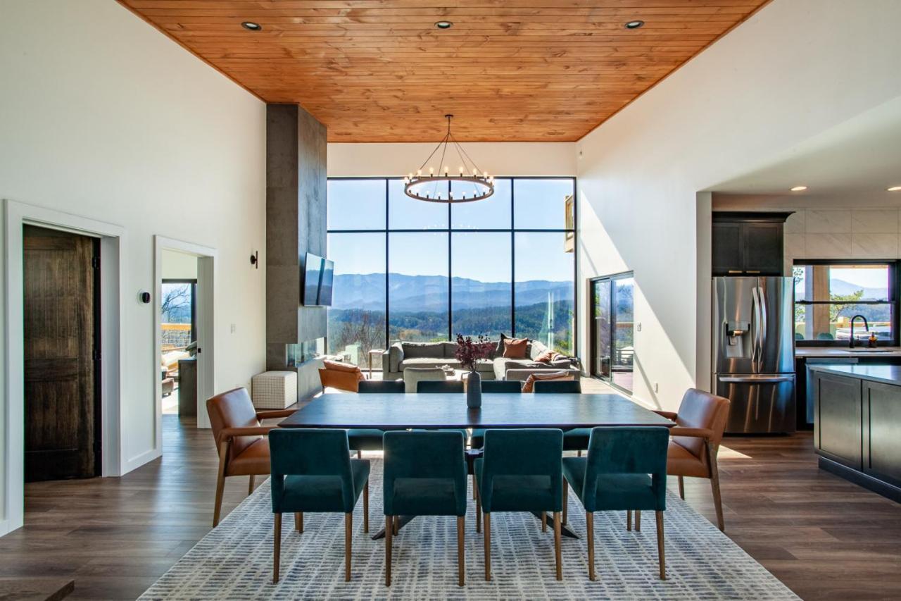 3 Pines Lodges Luxury Mountain View Hot Tub セバービル エクステリア 写真