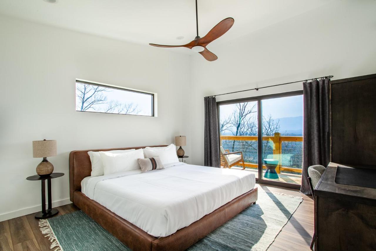 3 Pines Lodges Luxury Mountain View Hot Tub セバービル エクステリア 写真