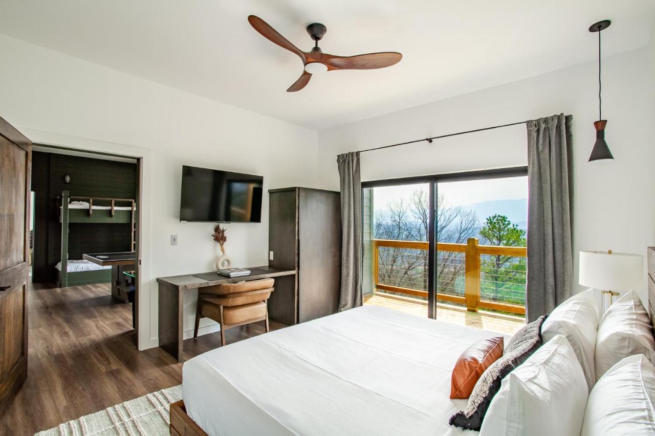 3 Pines Lodges Luxury Mountain View Hot Tub セバービル エクステリア 写真